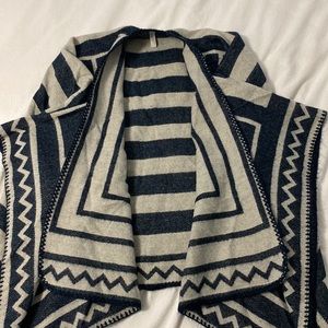 Loft - super soft geometric print poncho